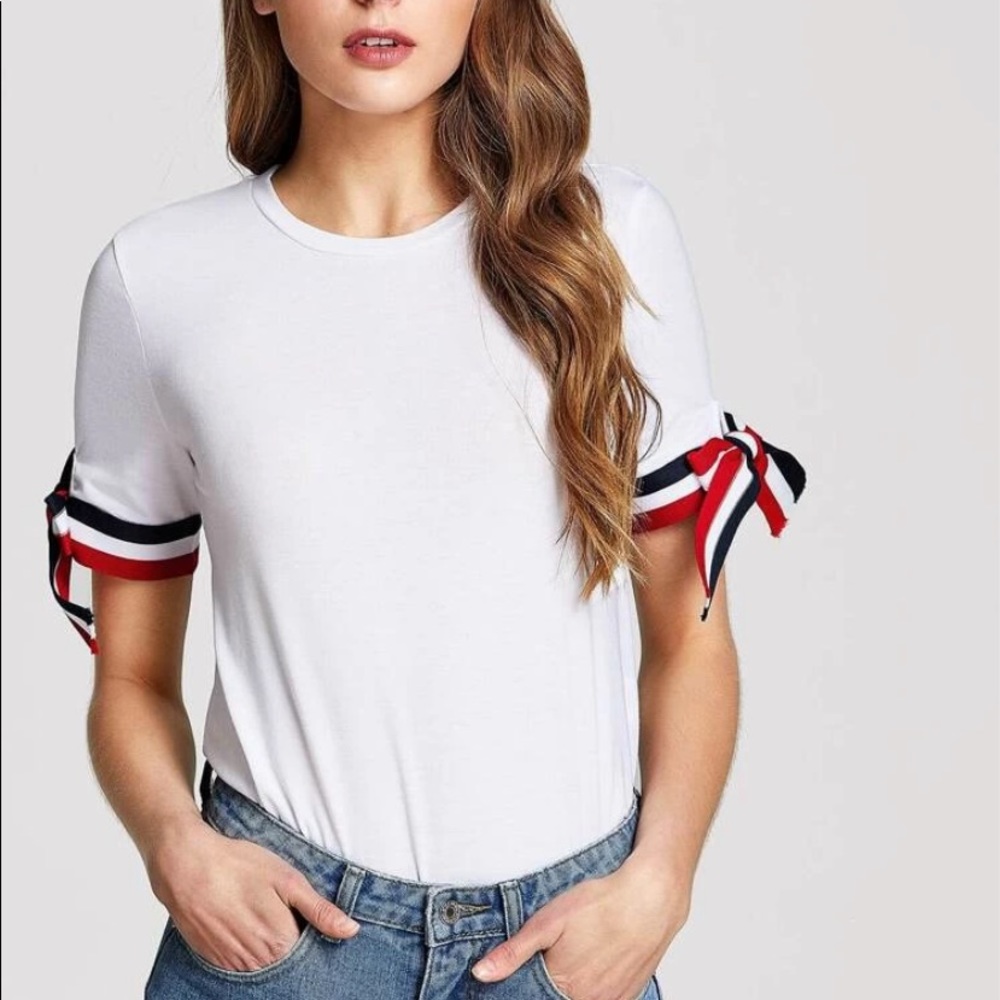 ELEGANT White t-shirt with rainbow bow on sleeves - Picture 3 of 4